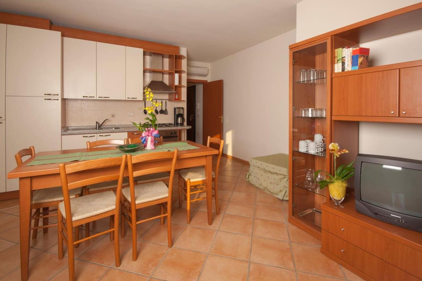 Appartamenti Baia Azzurra 6. Torbole Sul Garda Exterior photo